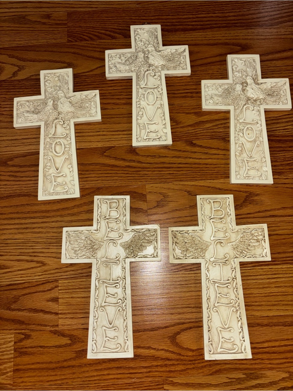 Set of 5 Decorative 'Love' & 'Believe' Wall Crosses - Ivory